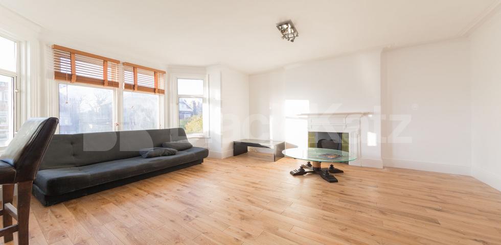 			Studio Apartment, 1 bath, 1 reception Apartment			 Birch Grove , ACTON 